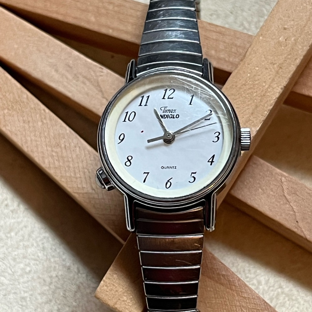 Vintage Timex Indiglo Stretch Band Stainless Steel Watch